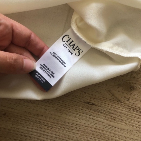 Chaps Elegant Cream Women's Top - Picture 2 of 8